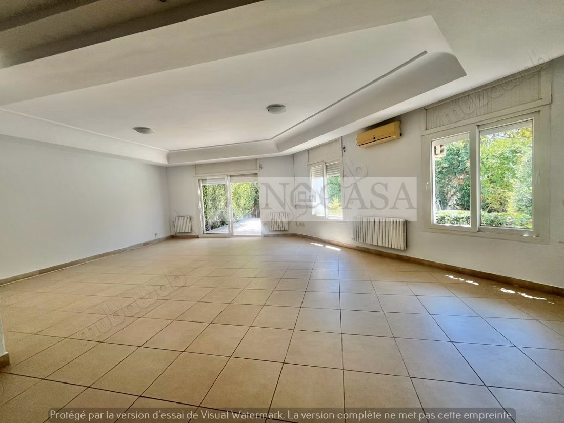 Villa S3 with pool and garden for rent in Marsa