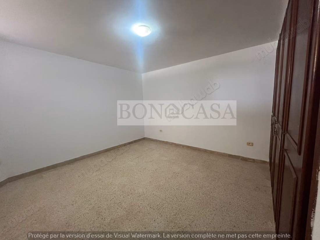 Villa S3 with pool and garden for rent in Marsa