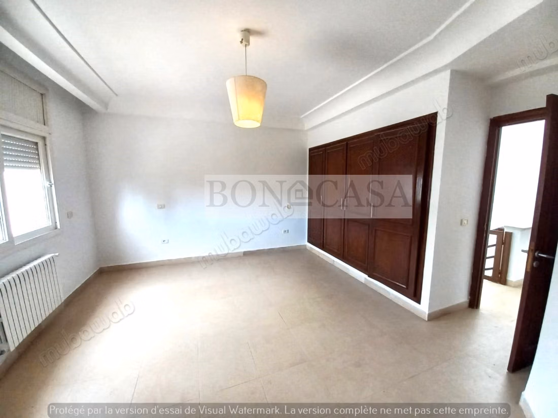 Villa S3 with pool and garden for rent in Marsa