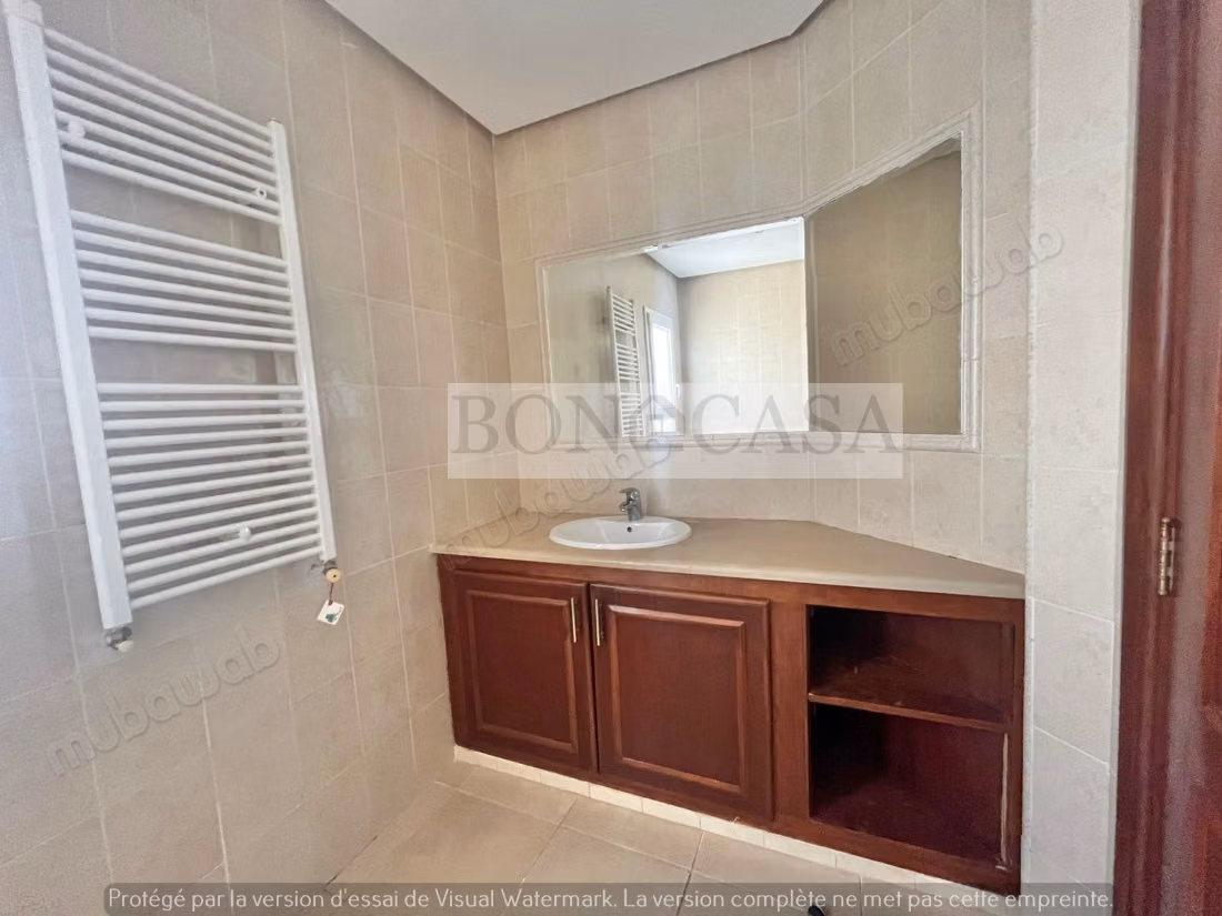 Villa S3 with pool and garden for rent in Marsa
