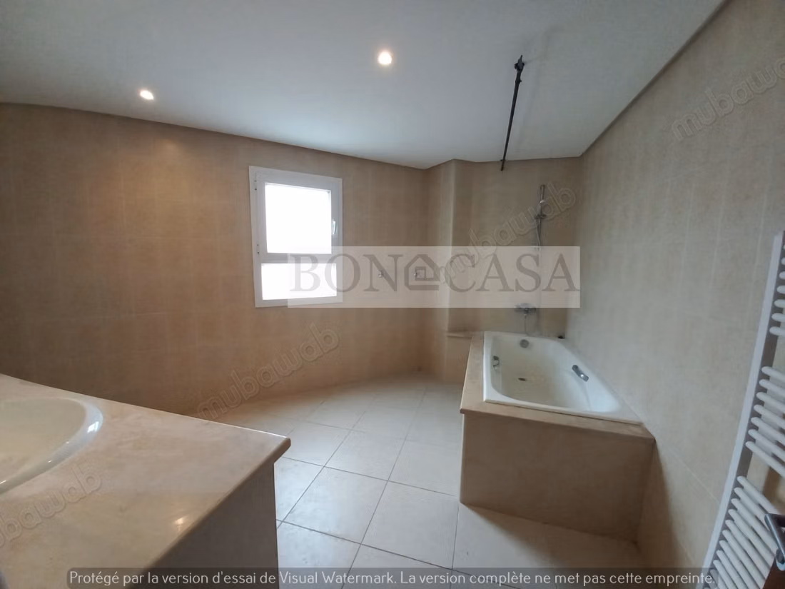 Villa S3 with pool and garden for rent in Marsa