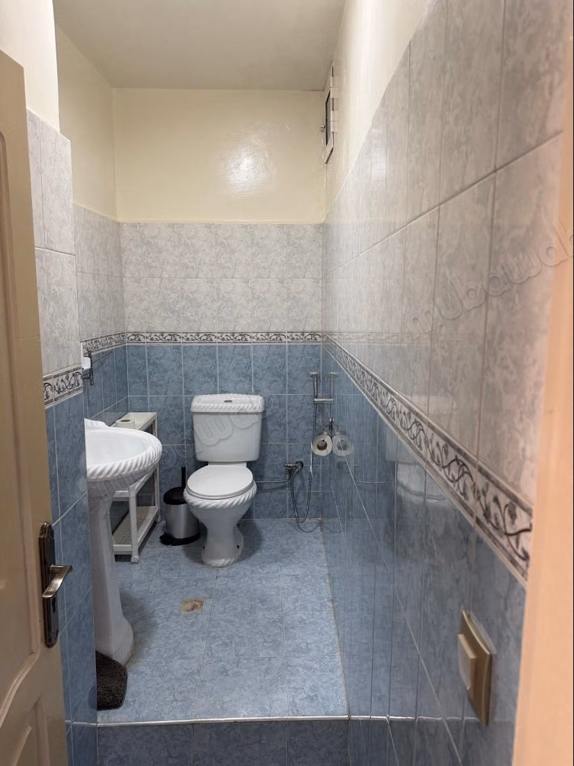 Appartement à louer à Ain Borja. 
Surface de 140 m². 
Bien meublé
