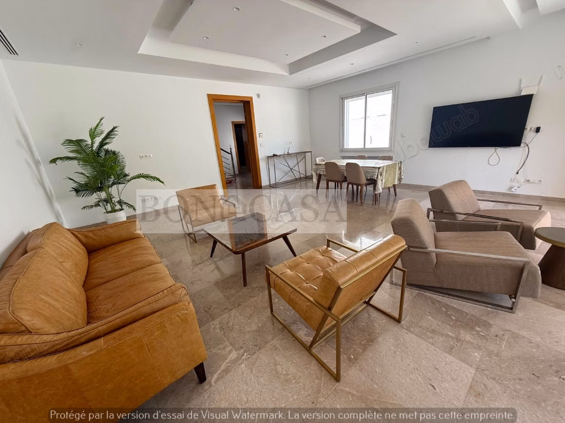 Villa S4 Vide piscine et jardin à louer à Gammarth
