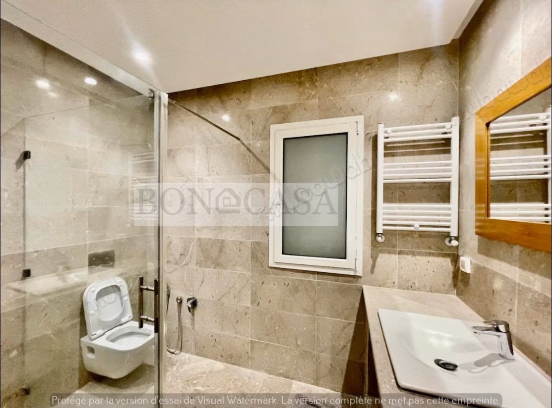 Villa S4 Vide piscine et jardin à louer à Gammarth