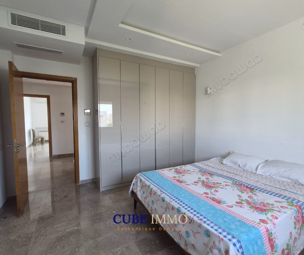 Triplex contemporain avec piscine à Gammarth