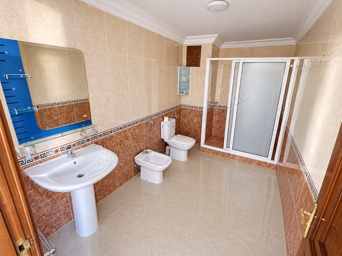 Spacious and bright apartment in Iberia, Tangier
