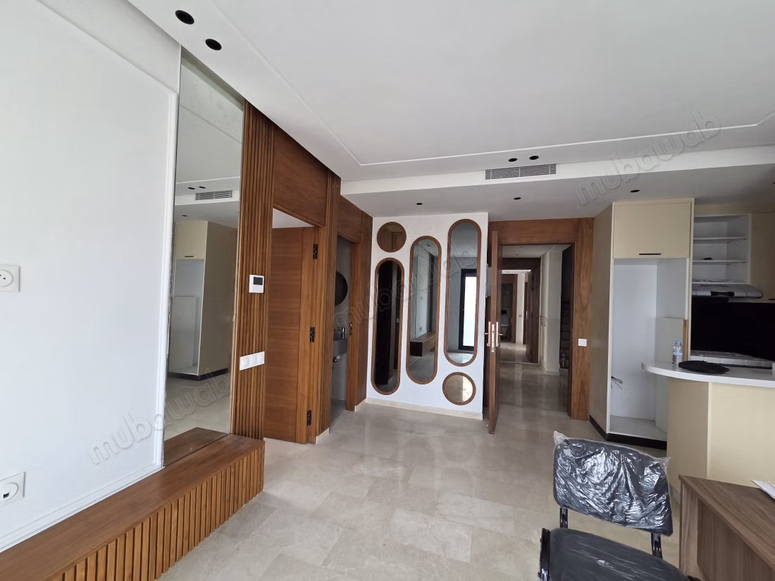 Studios et appartement à vendre 
californie taddart
