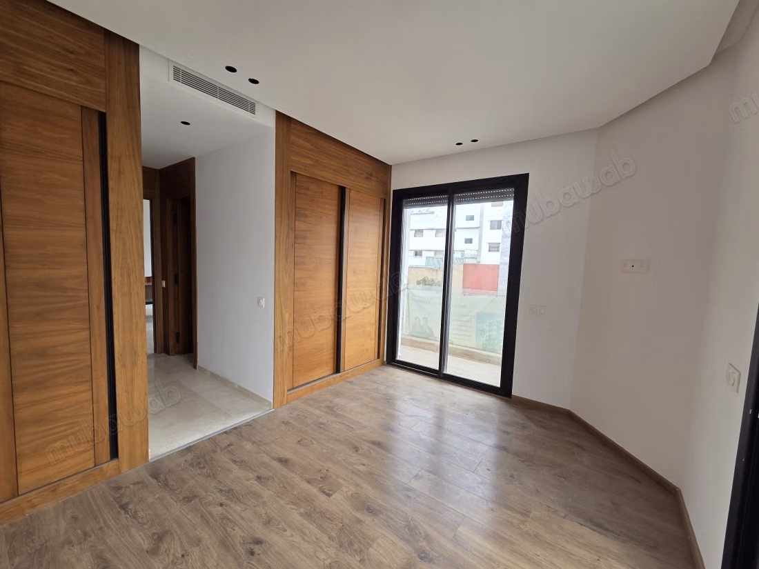 Studios et appartement à vendre 
californie taddart