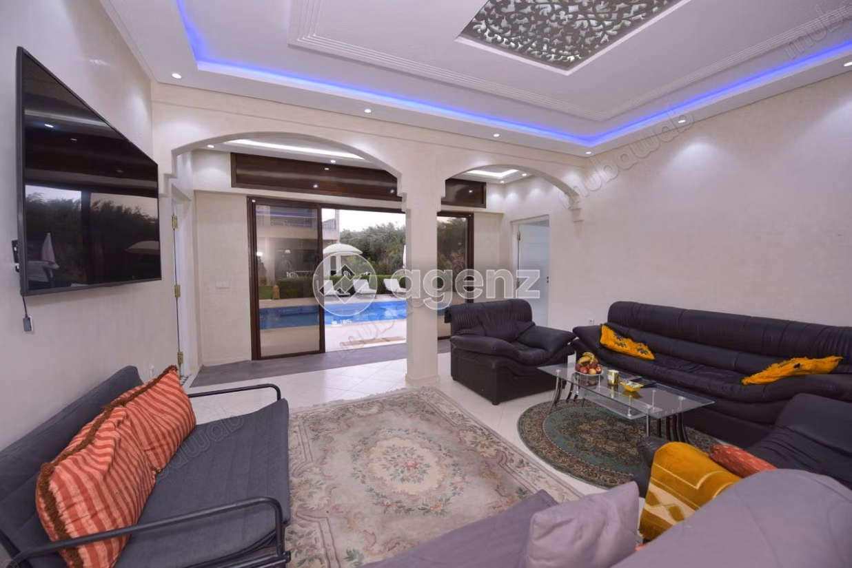 Villa à vendre 1 281 m², 6 chambres 
Autre Marrakech