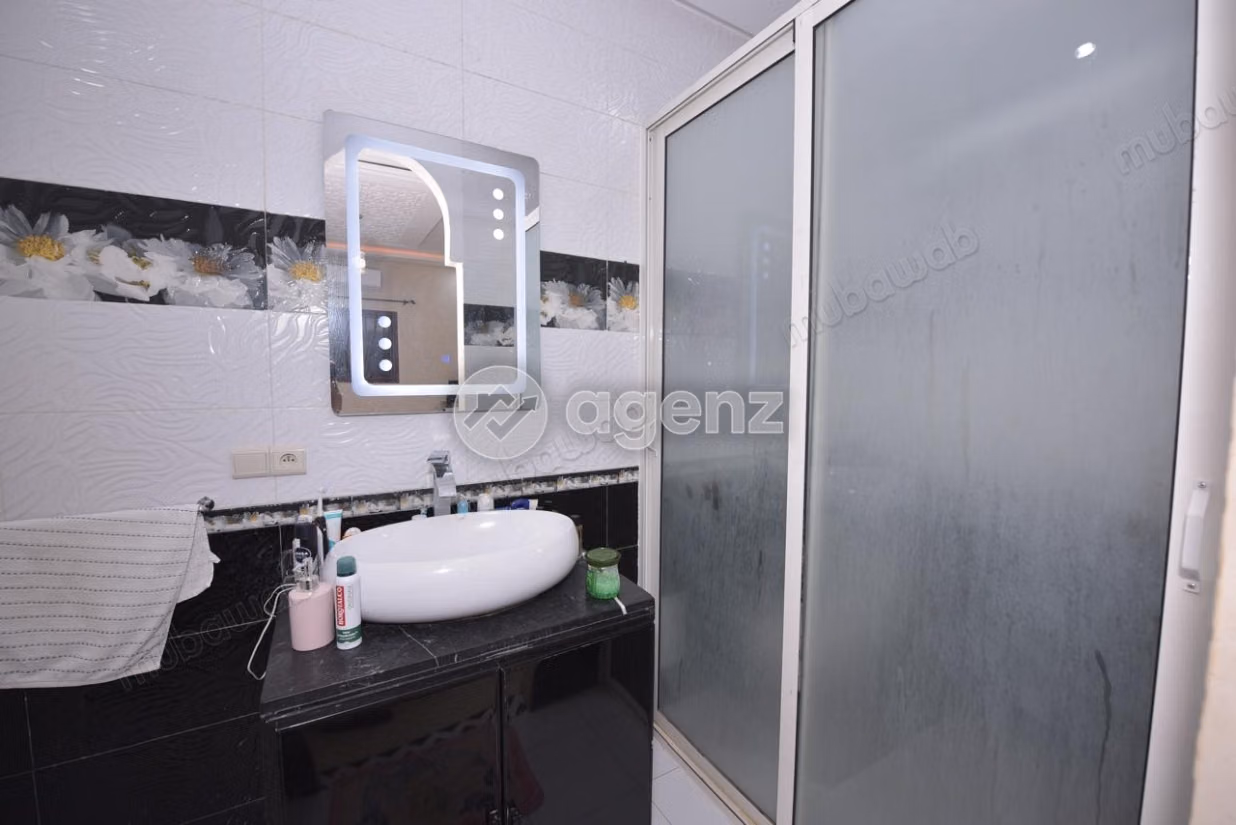 Villa à vendre 1 281 m², 6 chambres 
Autre Marrakech