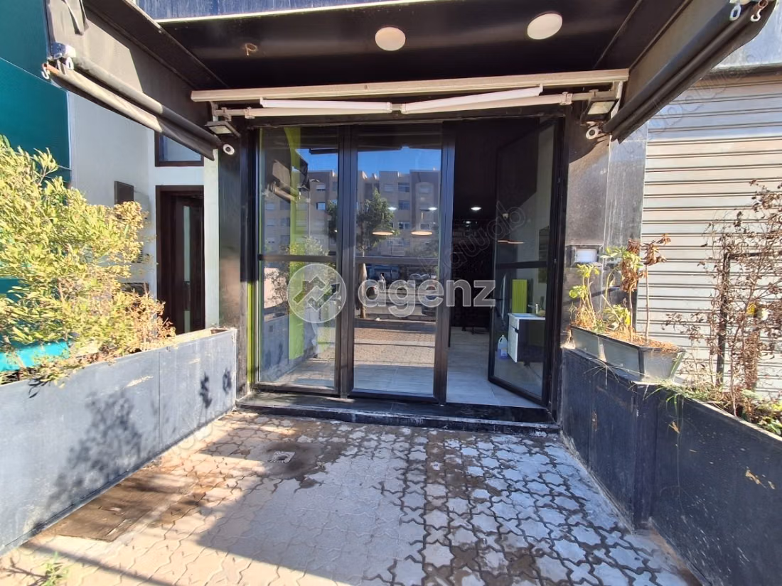 Commerce à vendre 47 m² 
Oulfa 
Casablanca