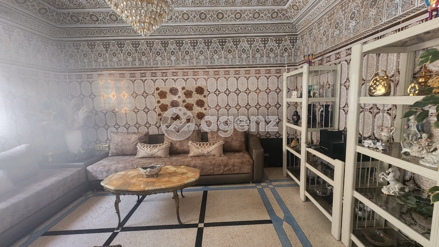 Villa à vendre 250 m², 5 chambres 
Hay Dakhla 
Agadir
