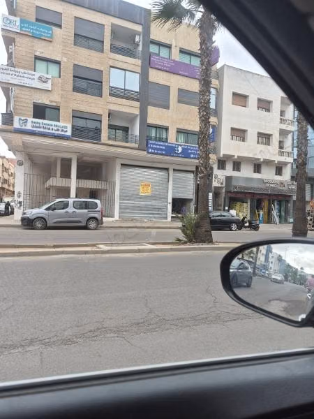 Louez ce local commercial à Hay Zobir.
Superficie 174 m²