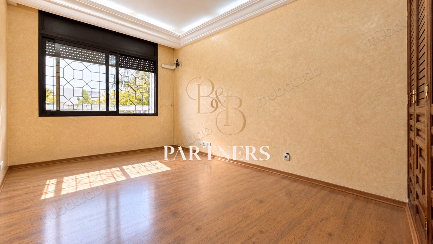 Ampio appartamento di 240 m² con terrazza di 70 m², vicino al liceo Descartes