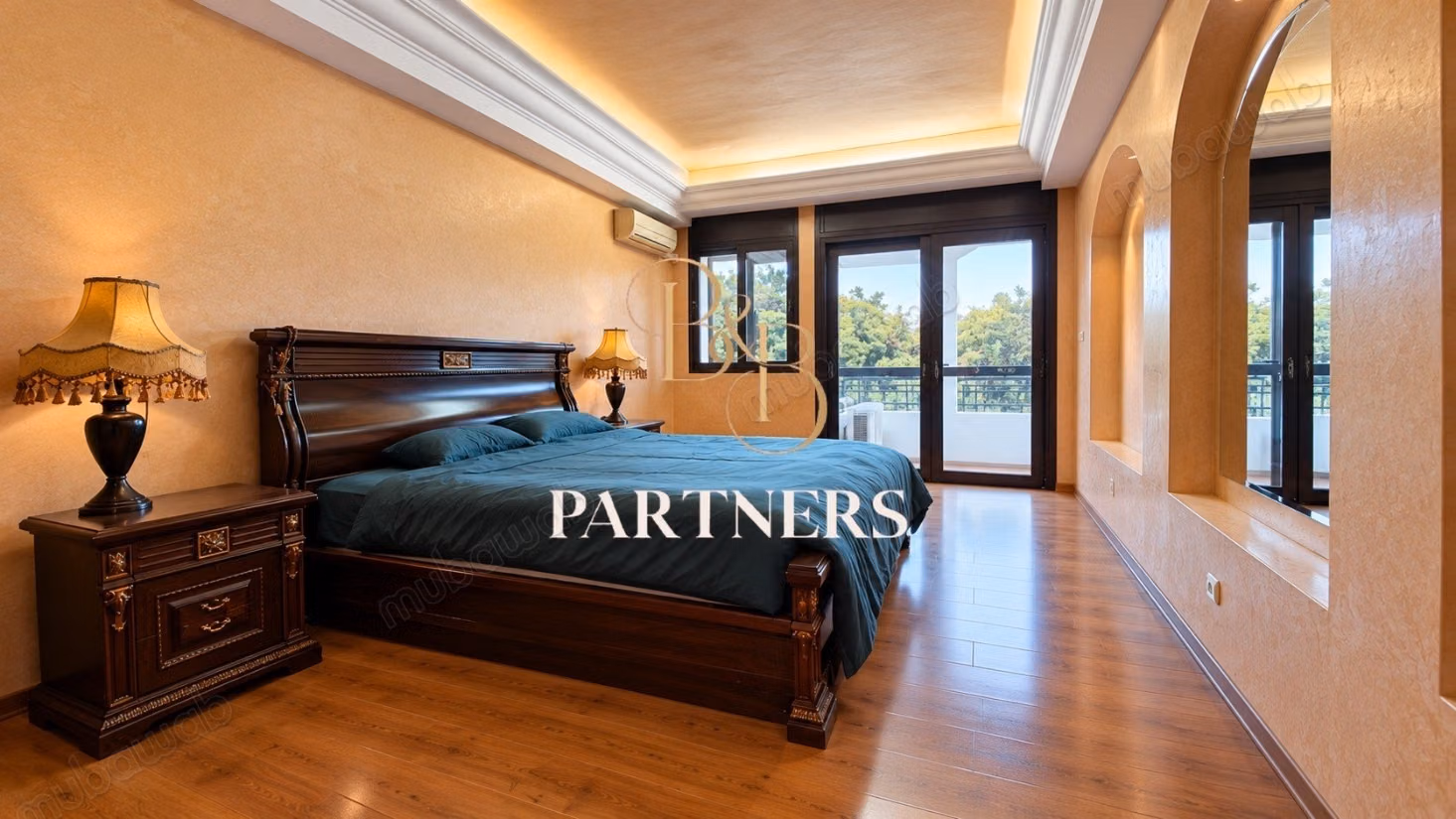 Ampio appartamento di 240 m² con terrazza di 70 m², vicino al liceo Descartes