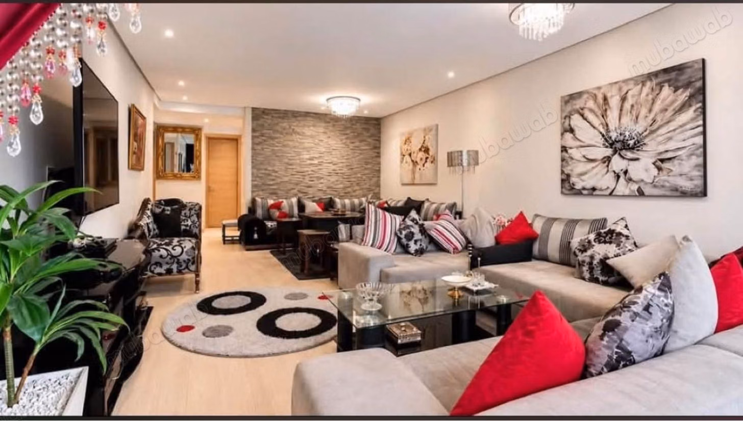 Venta de un bonito apartamento en planta baja en Ville Verte. 2 habitaciones. Terraza y ascensor