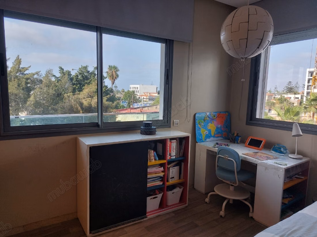 Mooi appartement met 3 slaapkamers en woonkamer in de wijk Laya