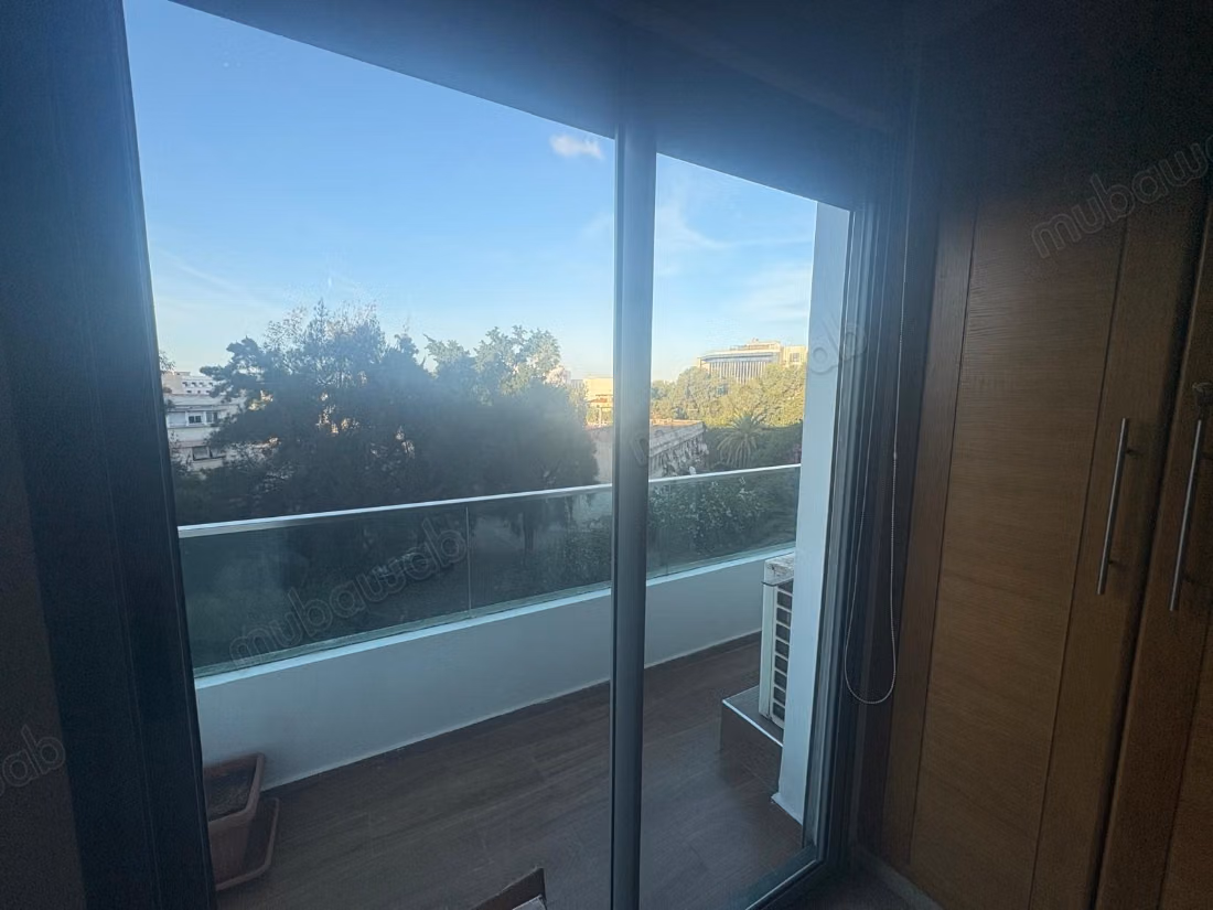 Mooi appartement met 3 slaapkamers en woonkamer in de wijk Laya