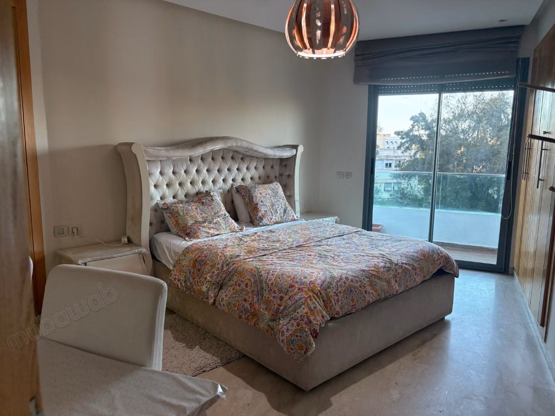 Mooi appartement met 3 slaapkamers en woonkamer in de wijk Laya