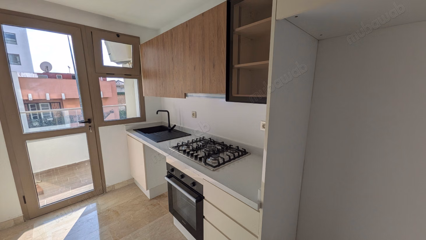 Appartement de 70 m2 neuf quartier des hôpitaux ensoleillé 2 min du tram