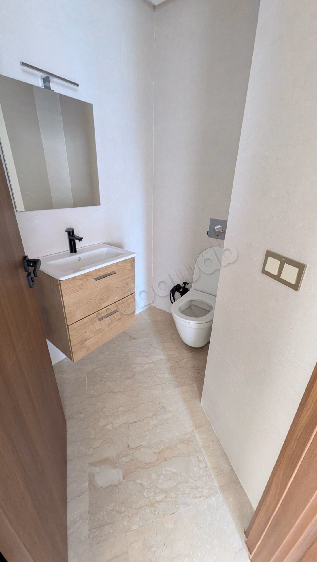 Appartement de 70 m2 neuf quartier des hôpitaux ensoleillé 2 min du tram
