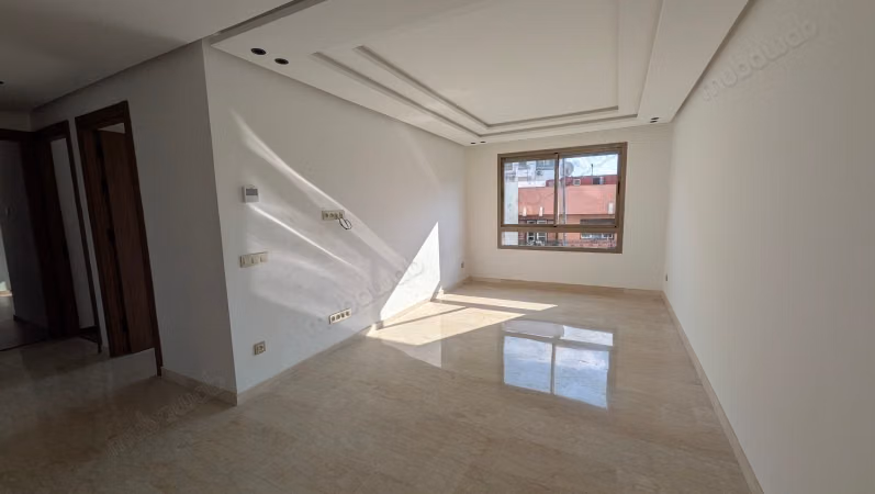 Appartement de 70 m2 neuf quartier des hôpitaux ensoleillé 2 min du tram
