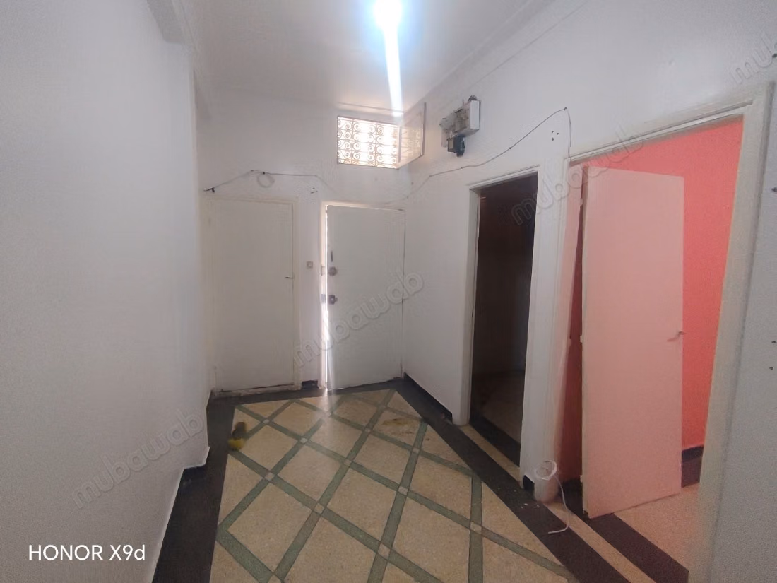 Studio rdc bernoussi amal 4 
1100 dh