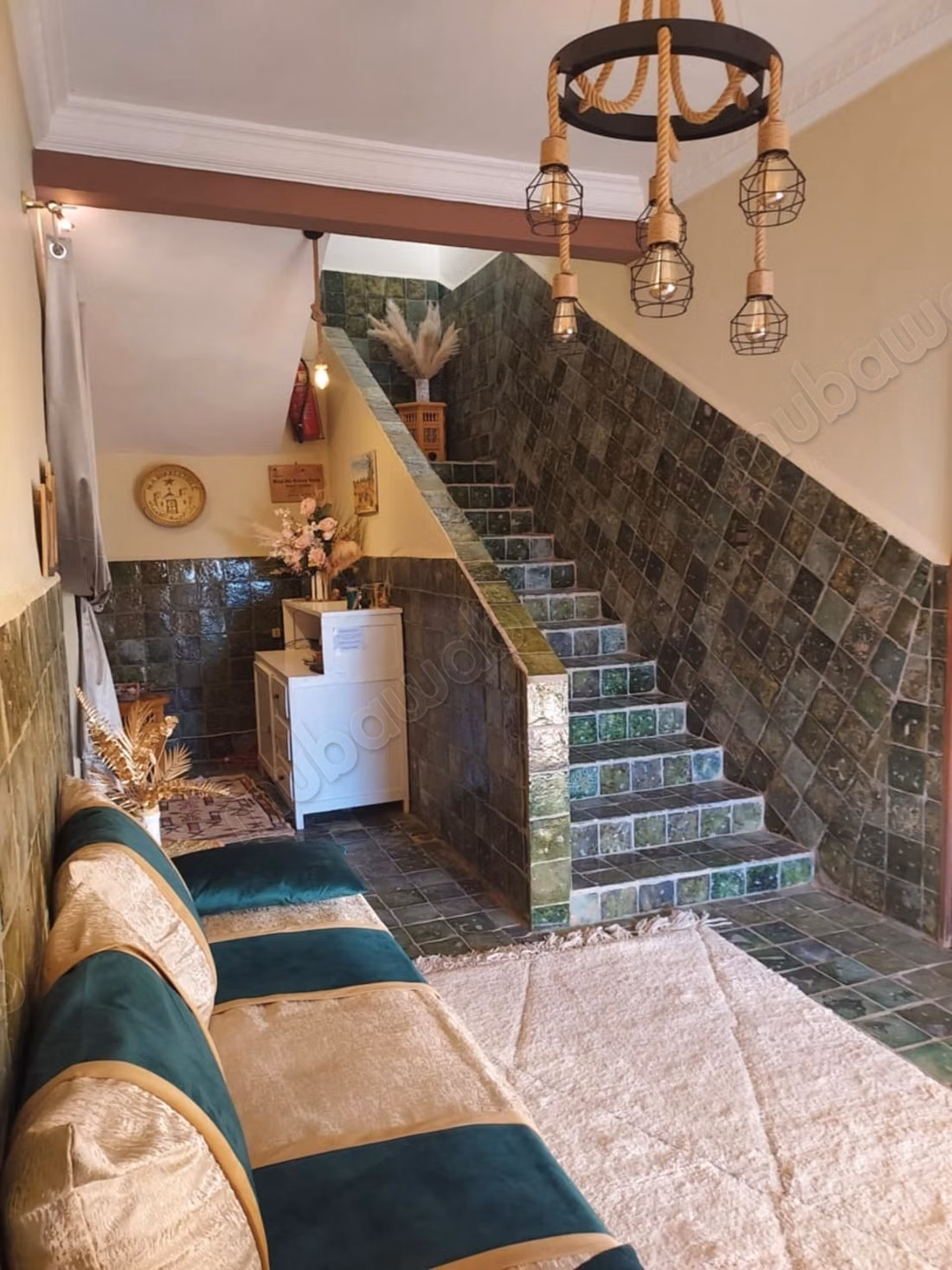 Superbe maison à vendre à M'hamid El Ghizlane. Surface totale 300 m². Bien meublé