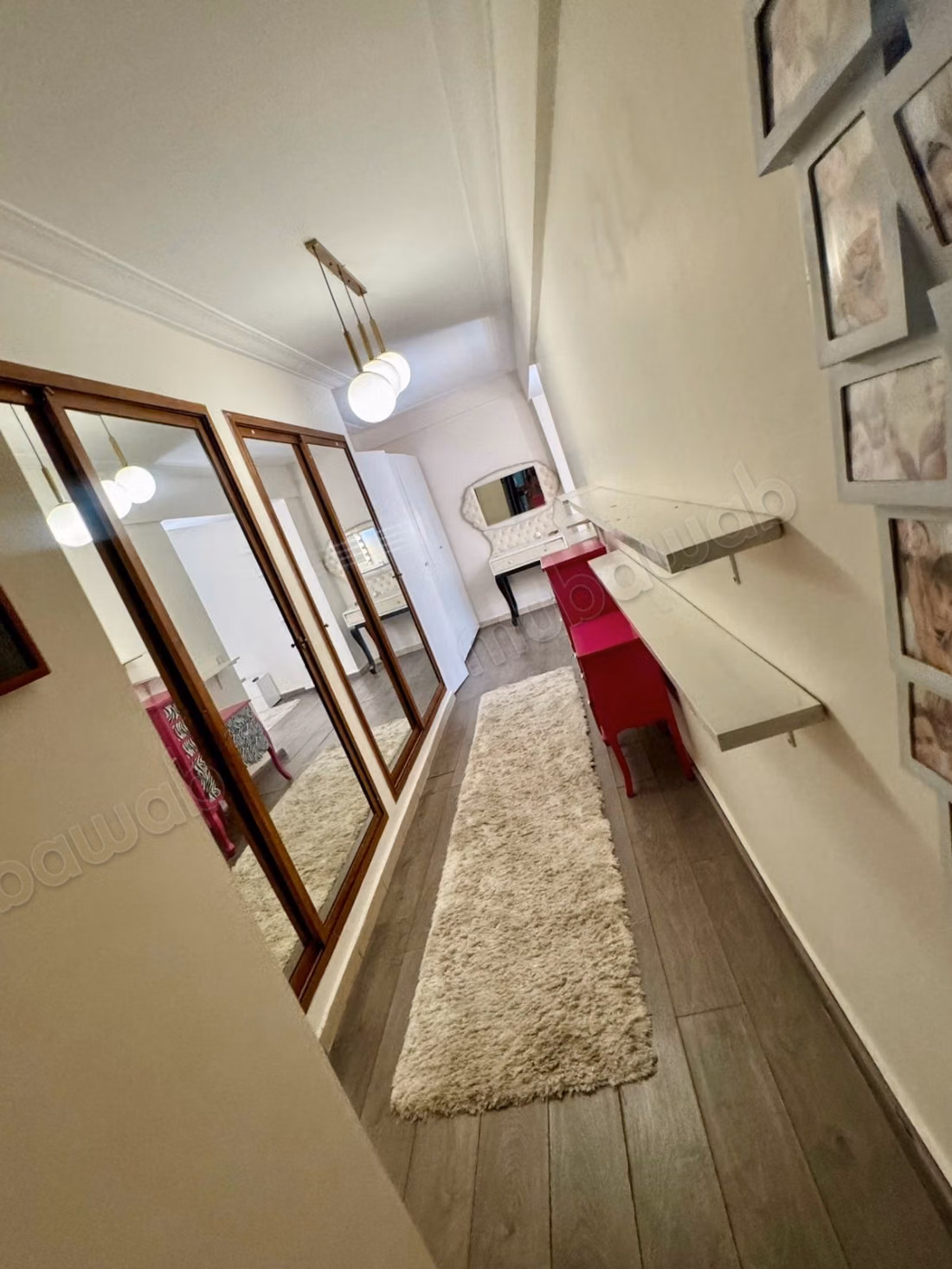 Appartement en vente à la Gironde. 
2 grandes pièces. 
Bien meublé