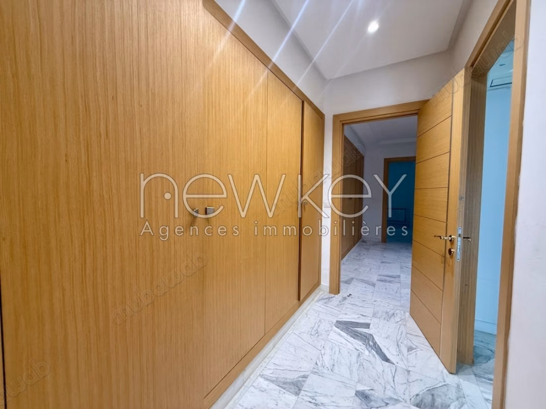 Duplex in vendita al Lago 2 – Eleganza e comfort