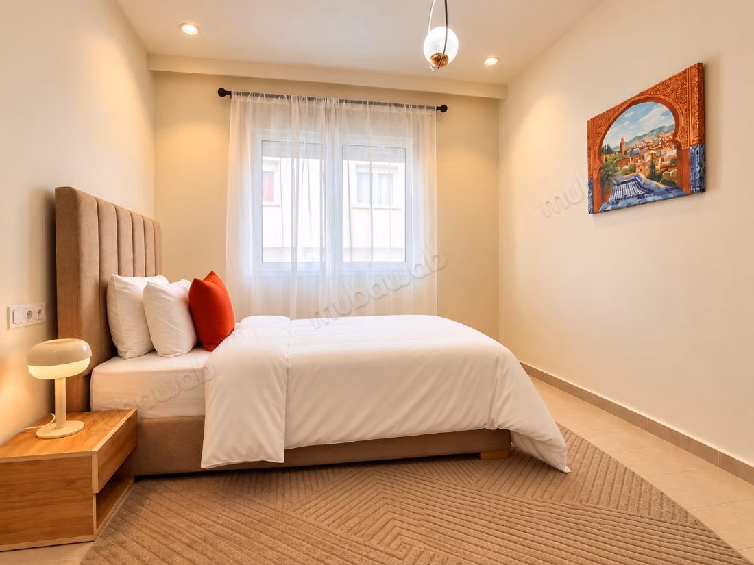 Appartement à louer à Al Bahraoyine. 
2 chambres. 
Meublé
