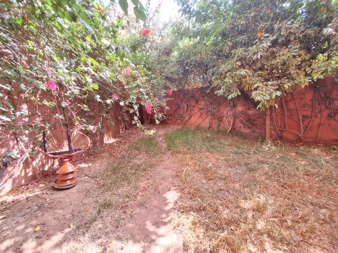 Bellissimo appartamento in affitto ad Agdal. Superficie totale 85 m². Concierge e piscina