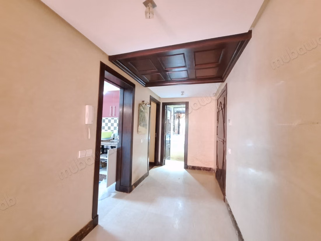 Bellissimo appartamento in affitto ad Agdal. Superficie totale 85 m². Concierge e piscina