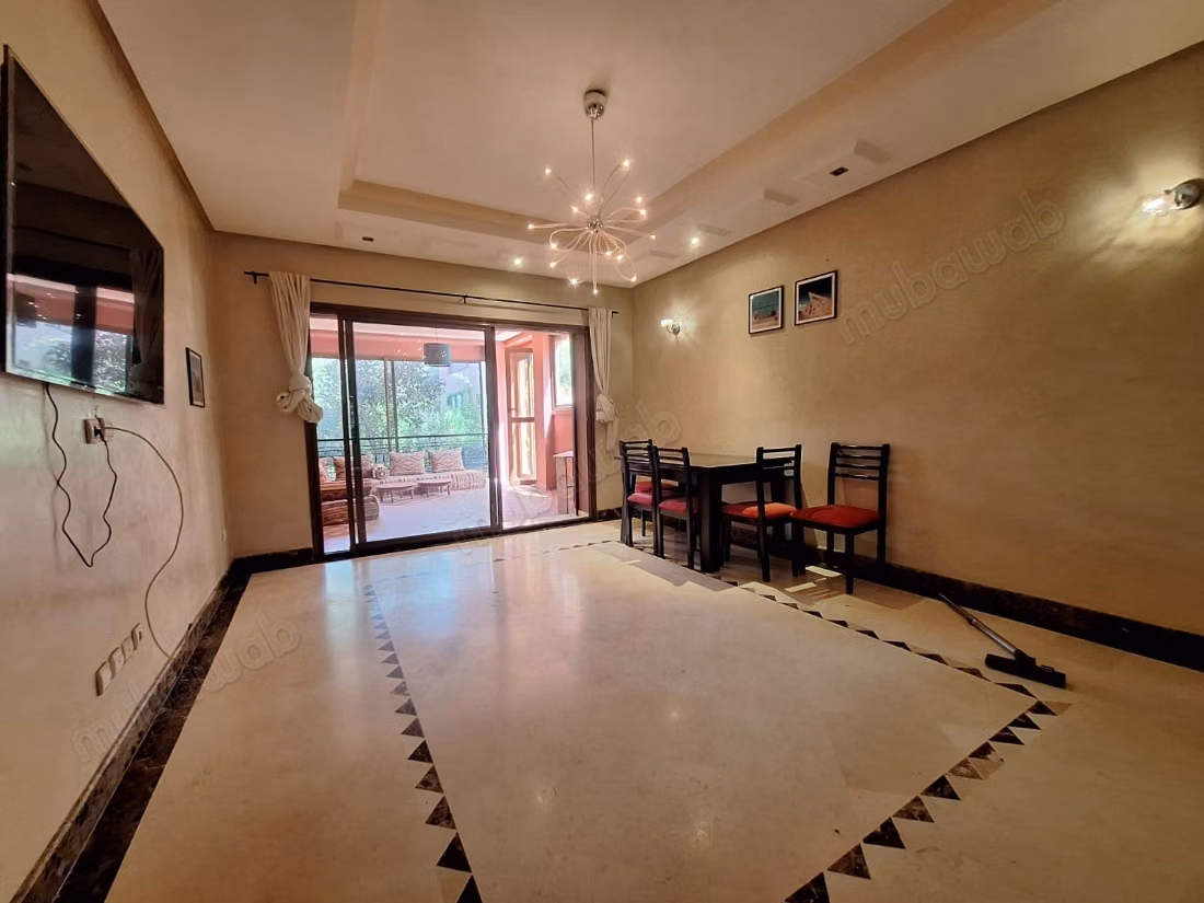 Bellissimo appartamento in affitto ad Agdal. Superficie totale 85 m². Concierge e piscina
