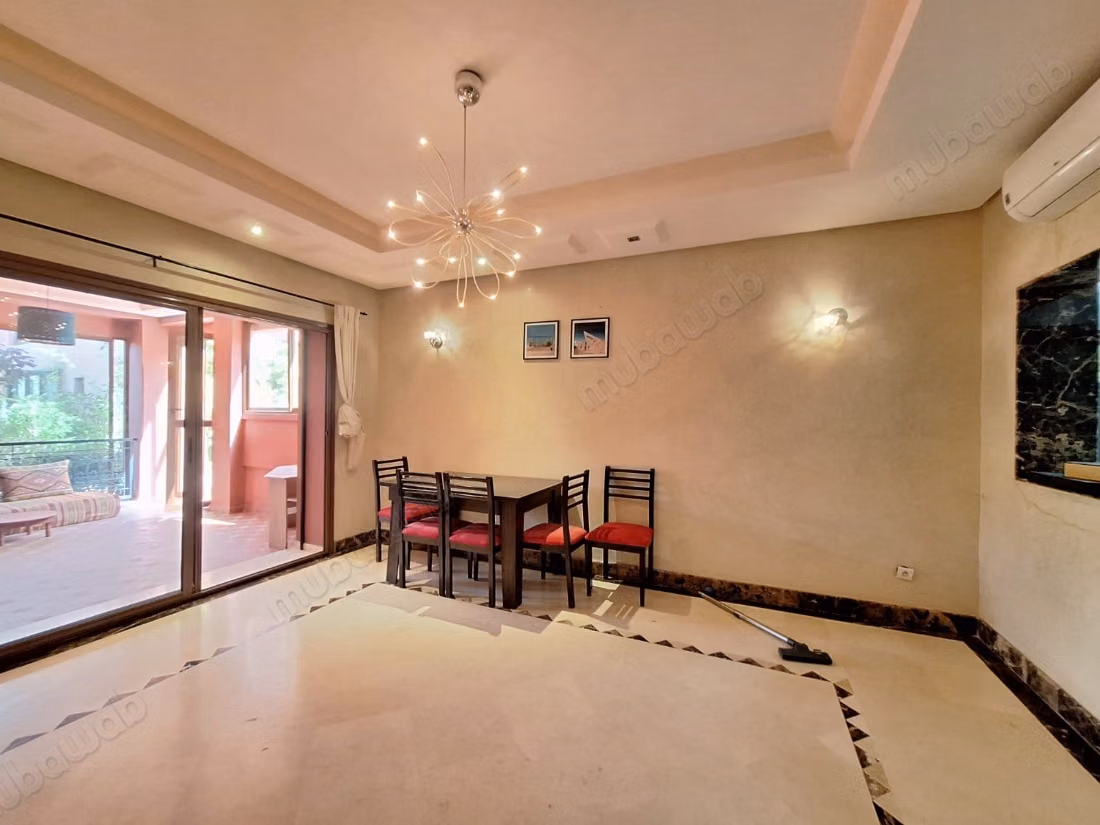 Bellissimo appartamento in affitto ad Agdal. Superficie totale 85 m². Concierge e piscina