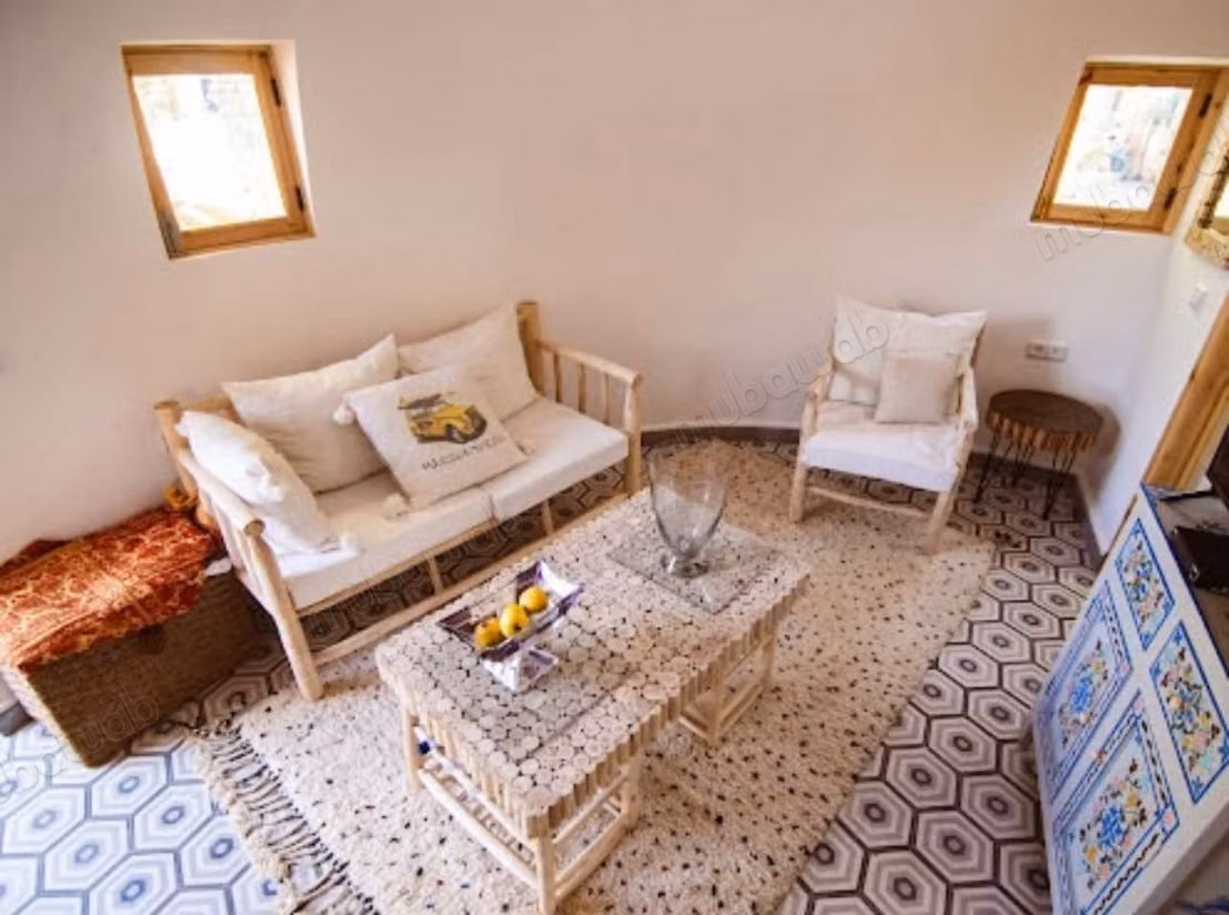 Villa de luxe à vendre à Route de Ouarzazate 
SIDI ABDELLAH GHIYAT