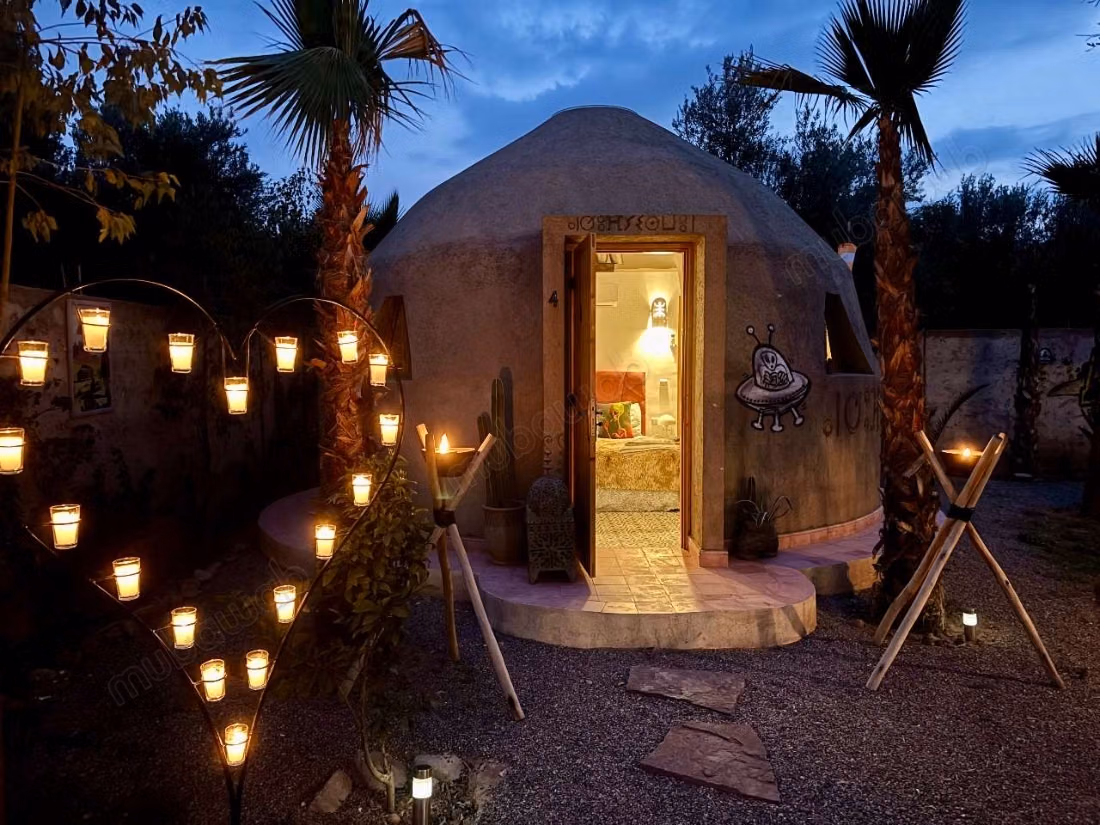 Villa de luxe à vendre à Route de Ouarzazate 
SIDI ABDELLAH GHIYAT