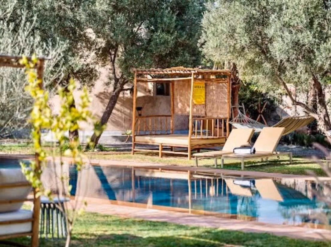 Villa de luxe à vendre à Route de Ouarzazate 
SIDI ABDELLAH GHIYAT