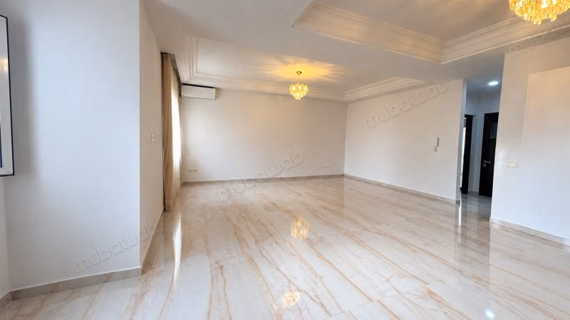 A louer un appartement en S2 a cité les pins