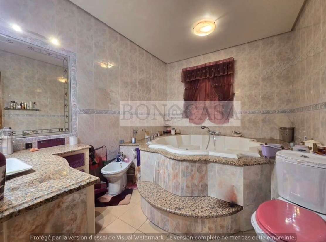 Villa S7 piscine et jardin à vendre à Chotrana