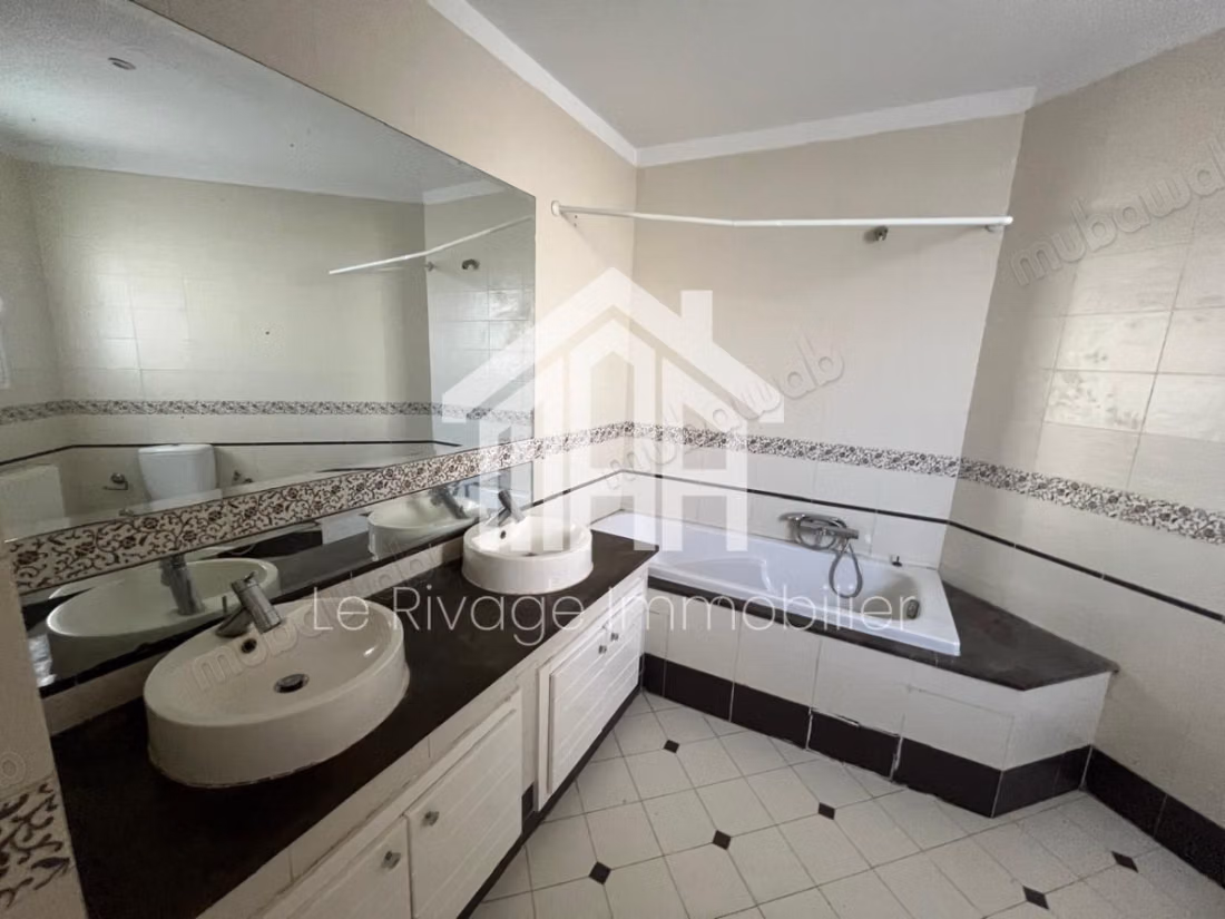 Un duplex S3 avec terrasse a La Marsa