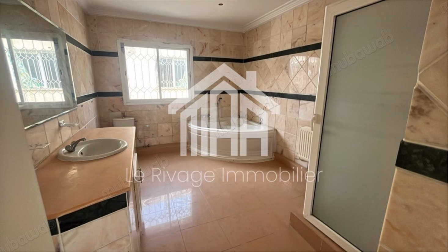 Un triplex S5 avec jardin a La Marsa