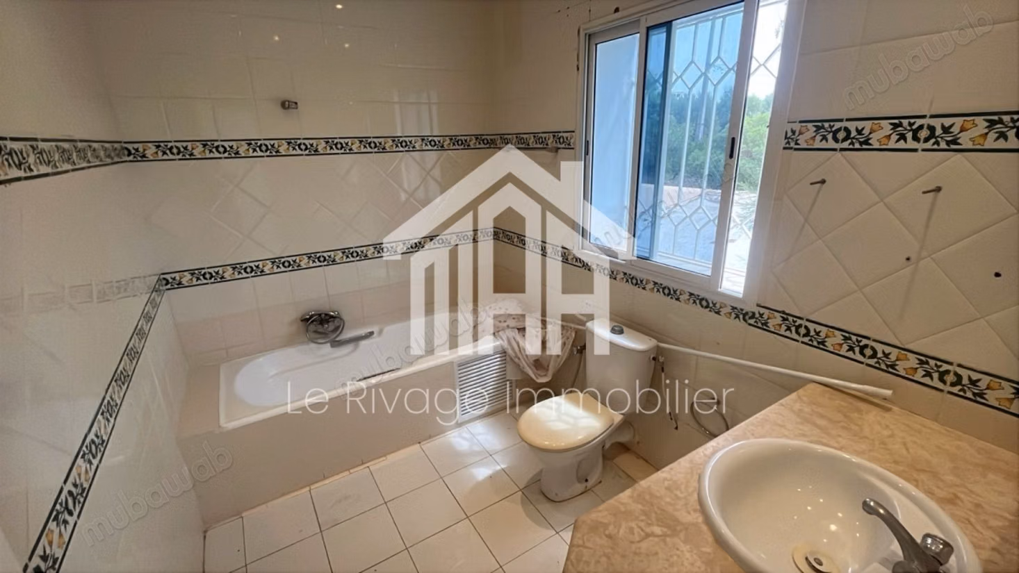 Un triplex S5 avec jardin a La Marsa