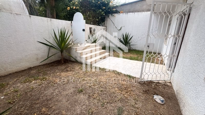 Un triplex S5 avec jardin a La Marsa