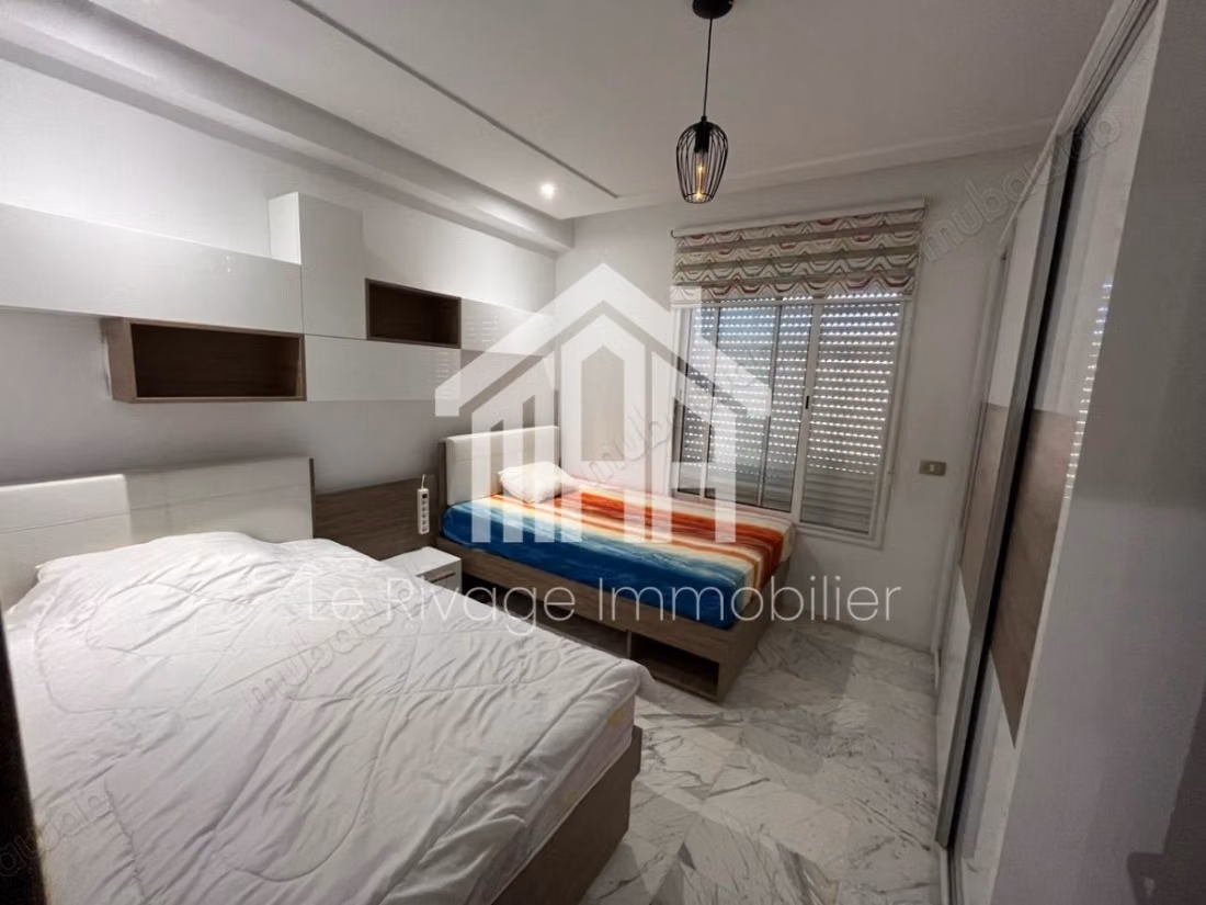 Un appartement S2 meublé avec un grand terrasse