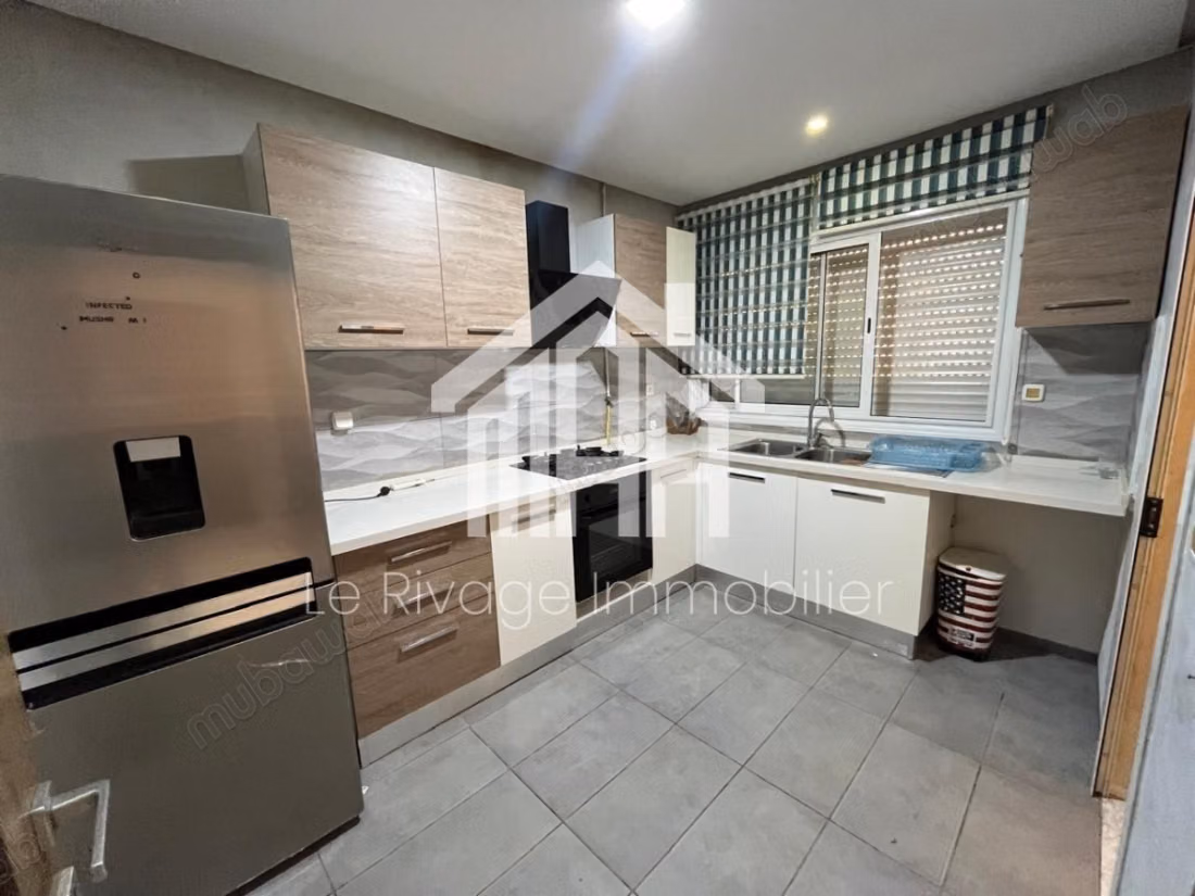 Un appartement S2 meublé avec un grand terrasse