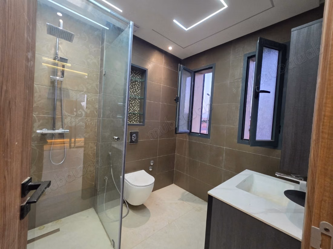 Villa spacieuse avec piscine et puits à vendre