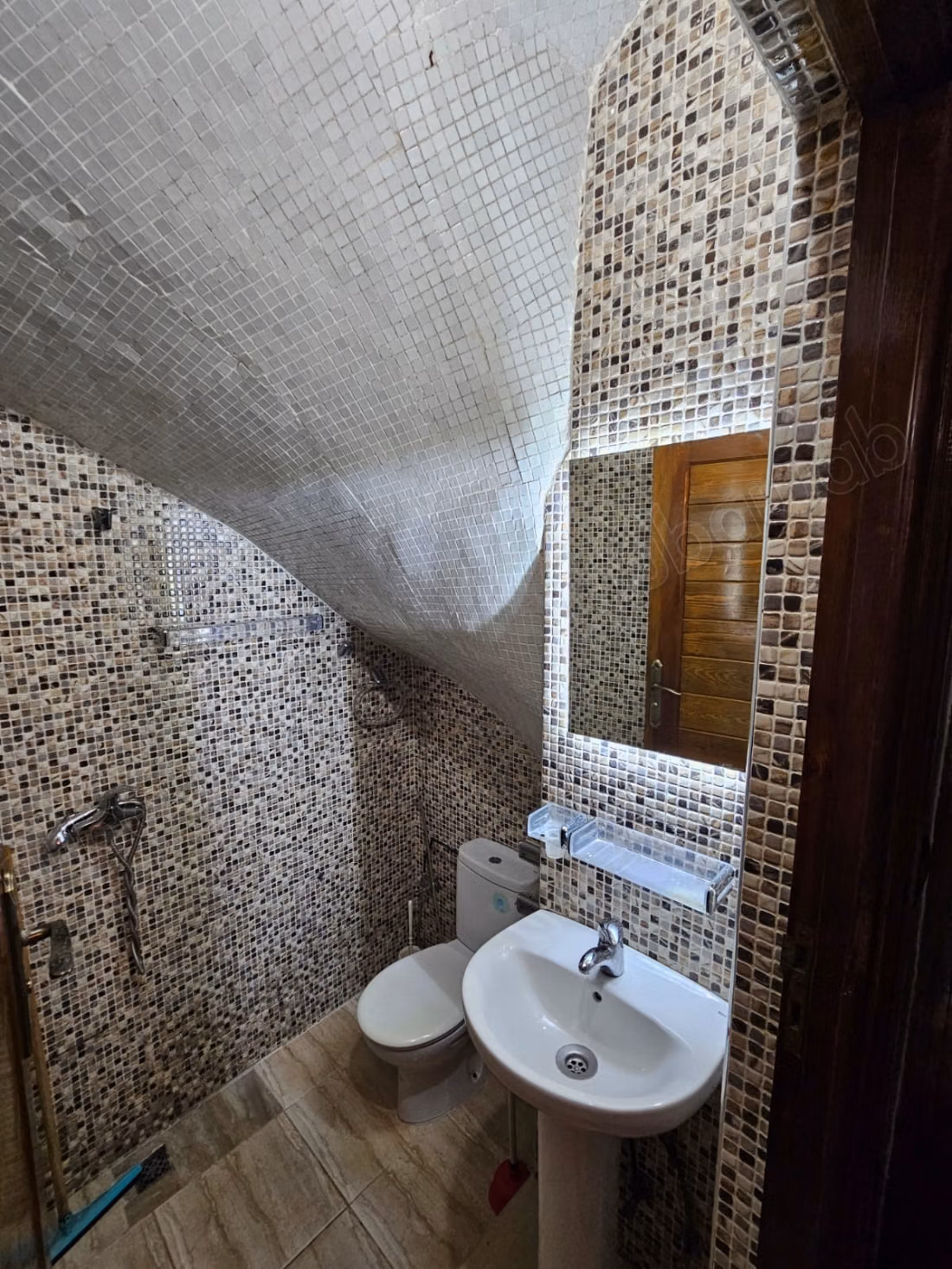 Posizione appartamento arredato vicino alla moschea Redwan