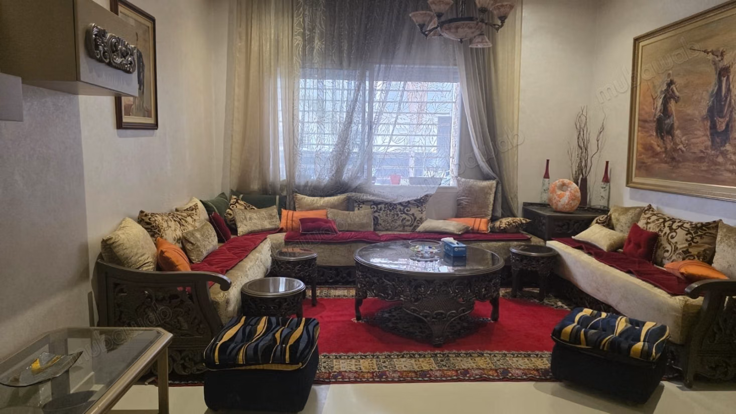 Très bel appartement en location à Rabat.
Superficie 100 m².
Meublé