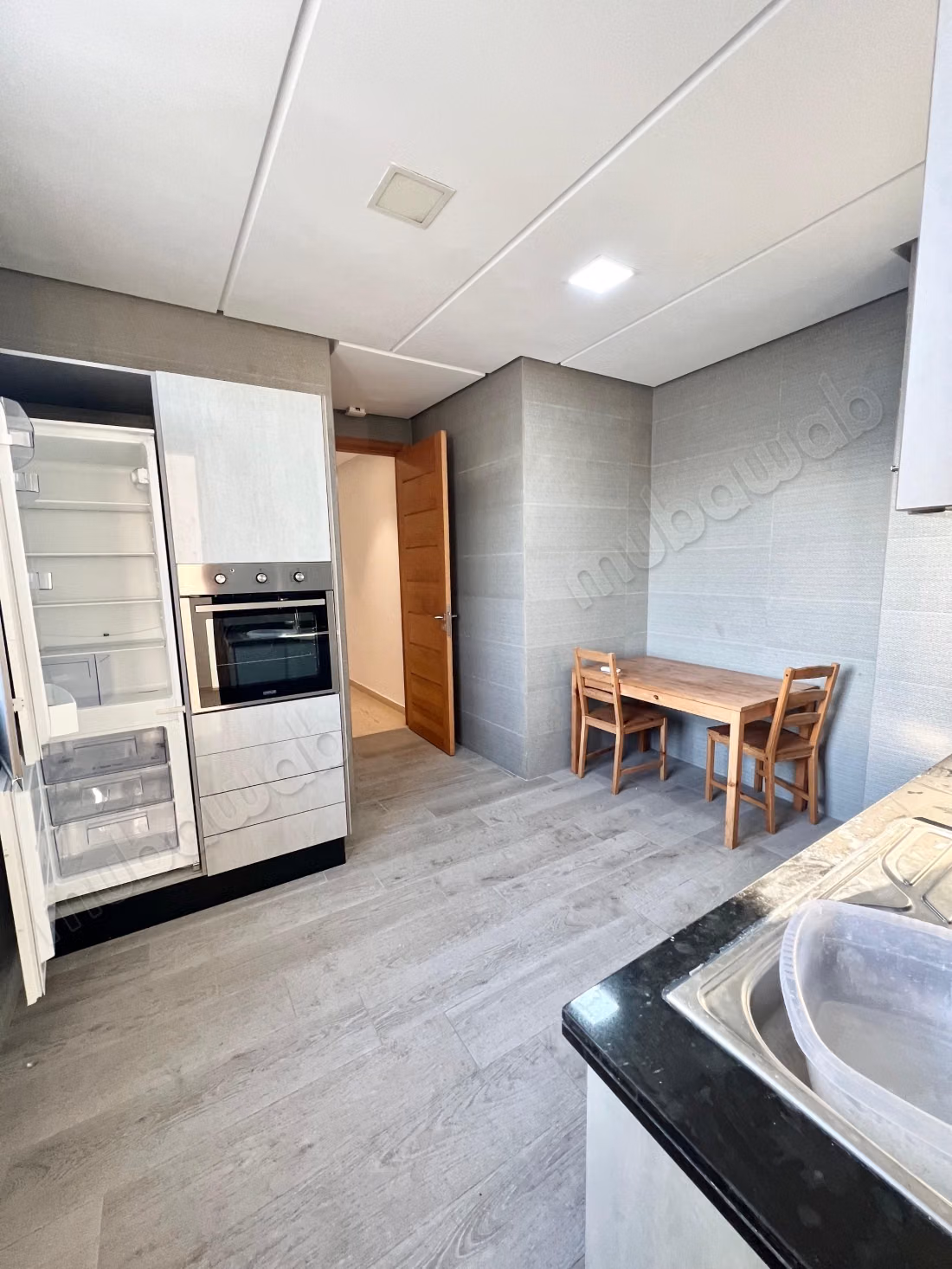 Bell'appartamento in affitto a Racine. Superficie totale 170 m². Terrazza e ascensore